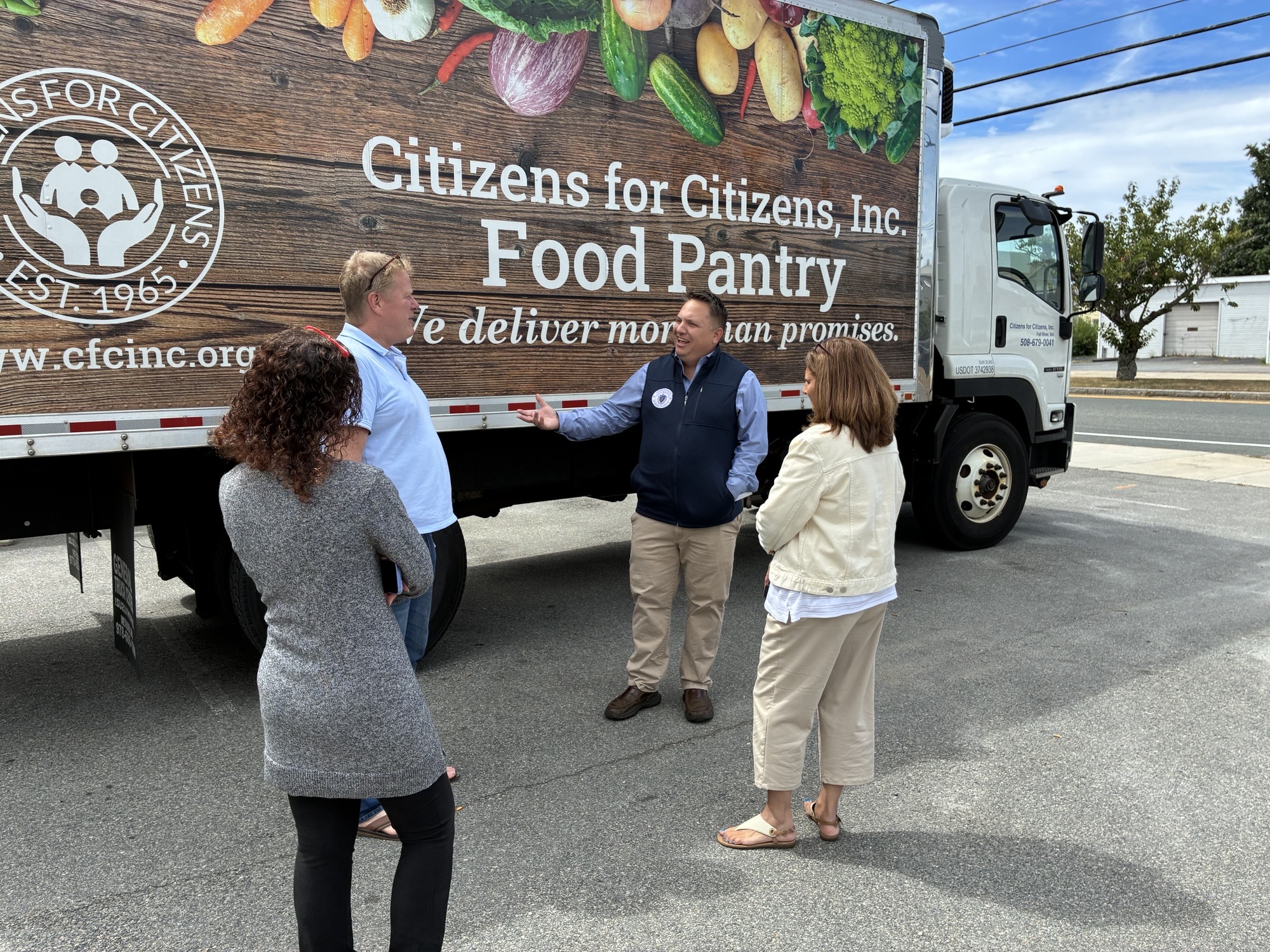 Justin Thurber visiting the Citizens for Citizens food pantry